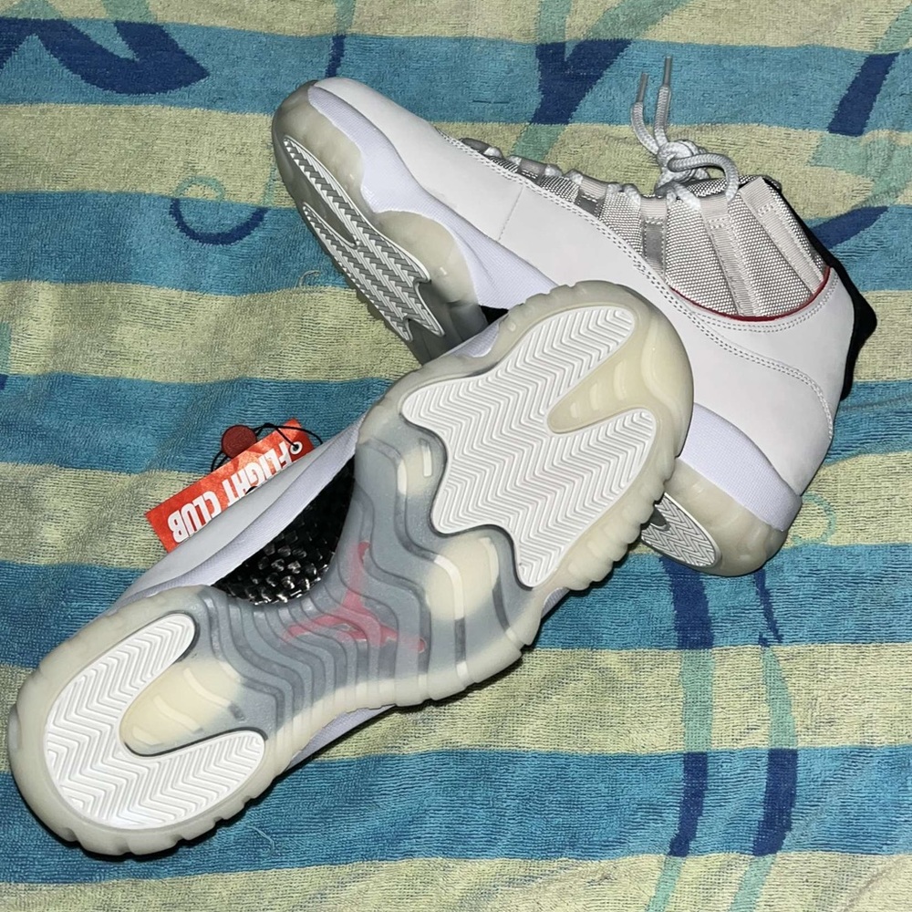 Jordan 11 Platinum Timt